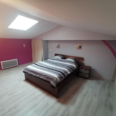 Logis De Reuneubeul Les Peintures Экстерьер фото